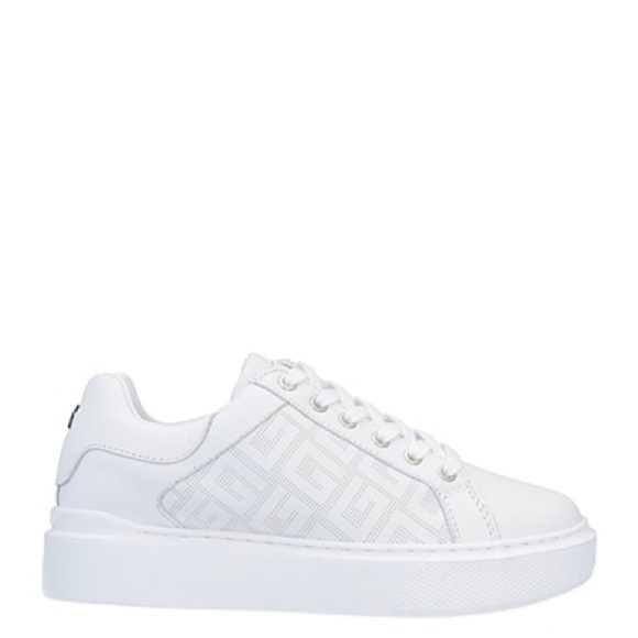 Guess Sneakers - Picture 1 of 10